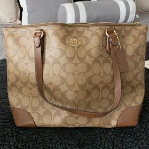 Medium sized Coach purse